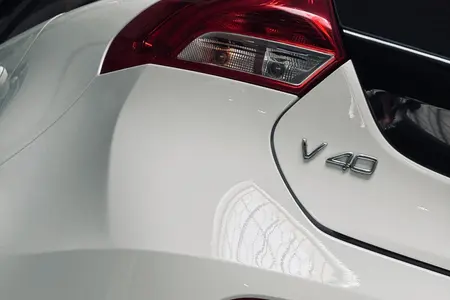 ولوو V40 R-DESIGN - 2014