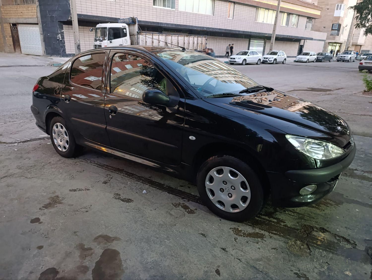 پژو ۲۰۶ صندوق دار v8 - 1399