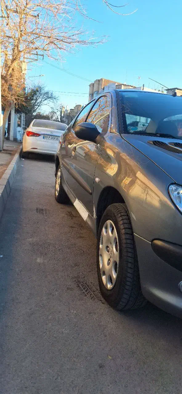 پژو ۲۰۶ صندوق دار v8 - 1398
