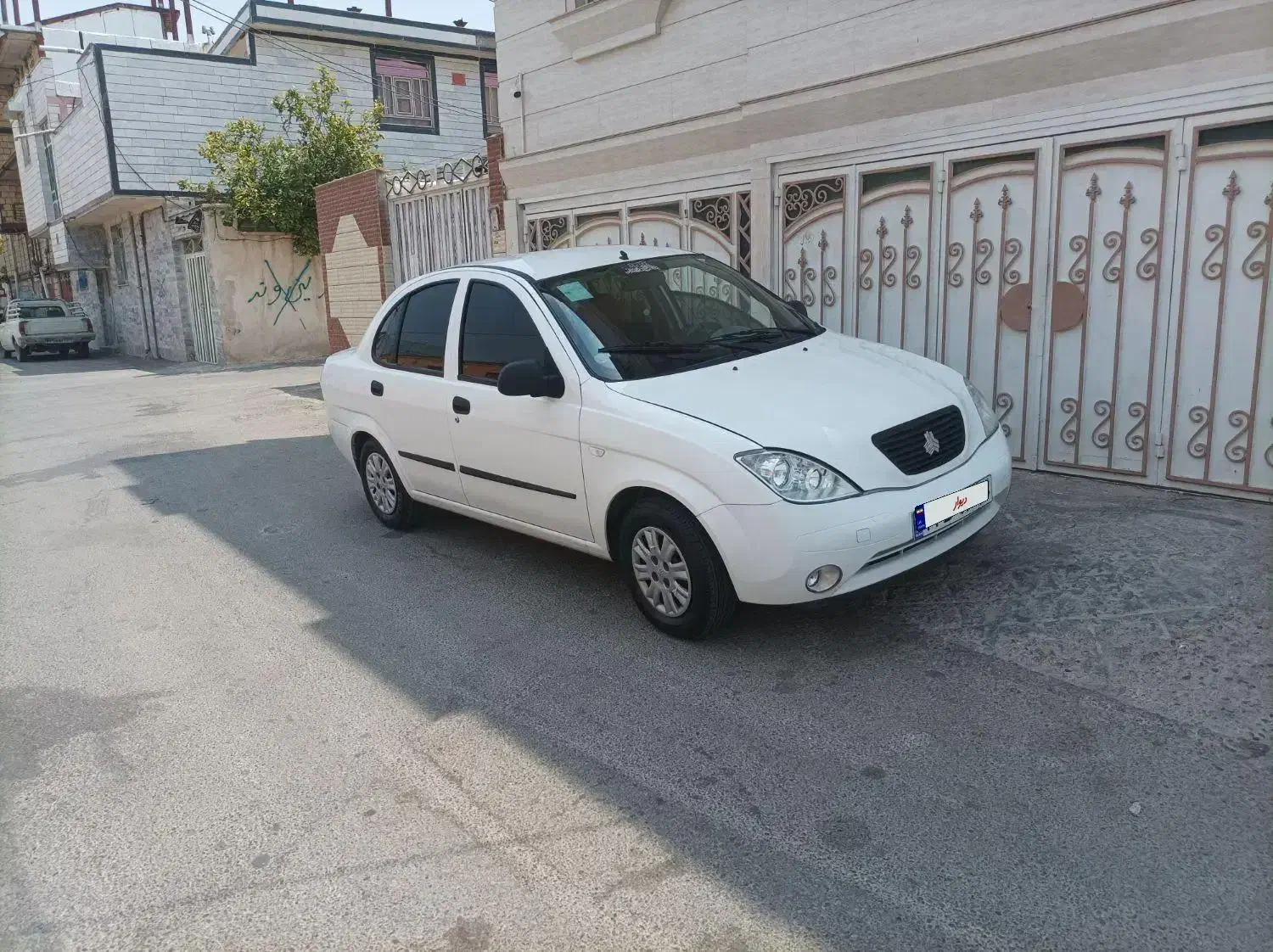 تیبا صندوق دار SX - 1401
