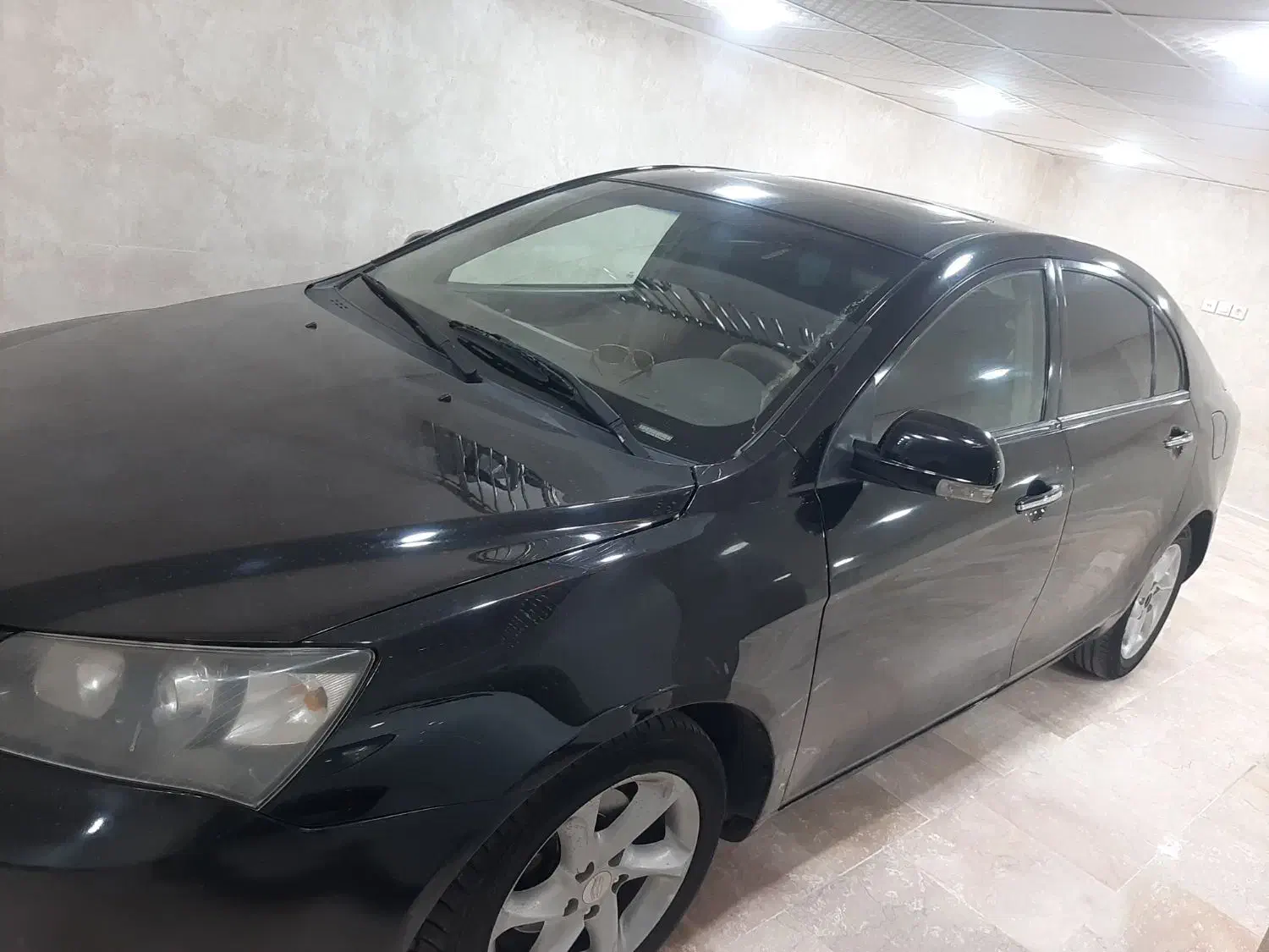 جیلی امگرند Rv 7 دنده‌ ای - 2013