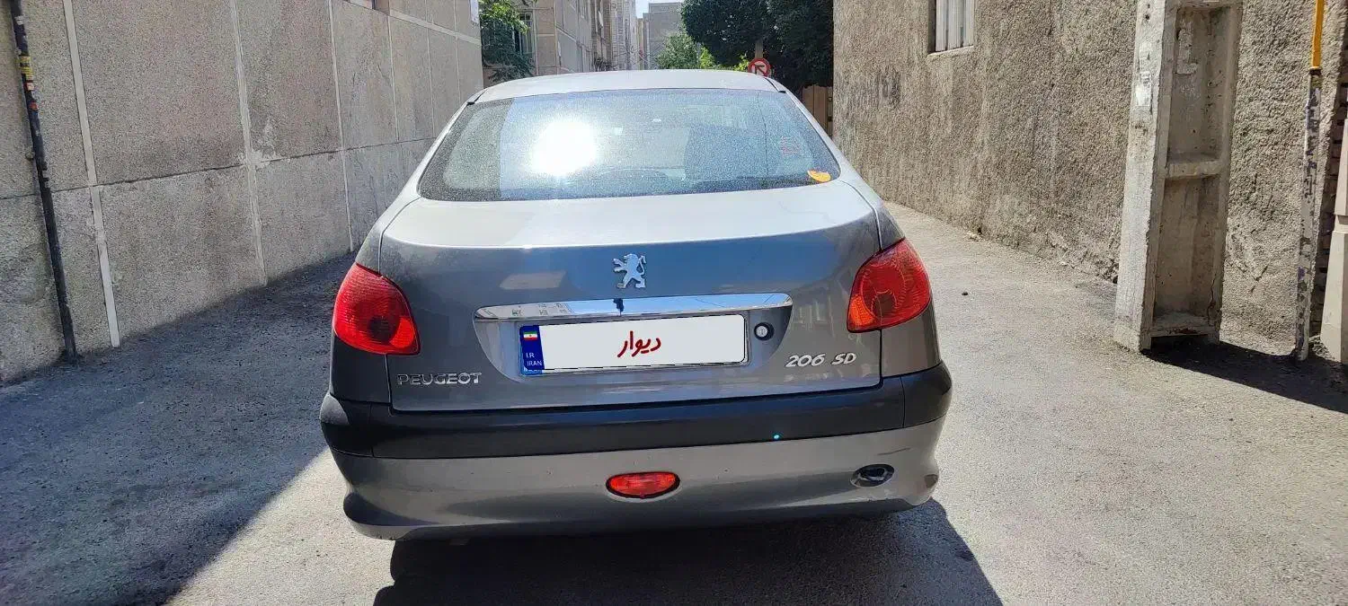پژو ۲۰۶ صندوق دار v8 - 1390
