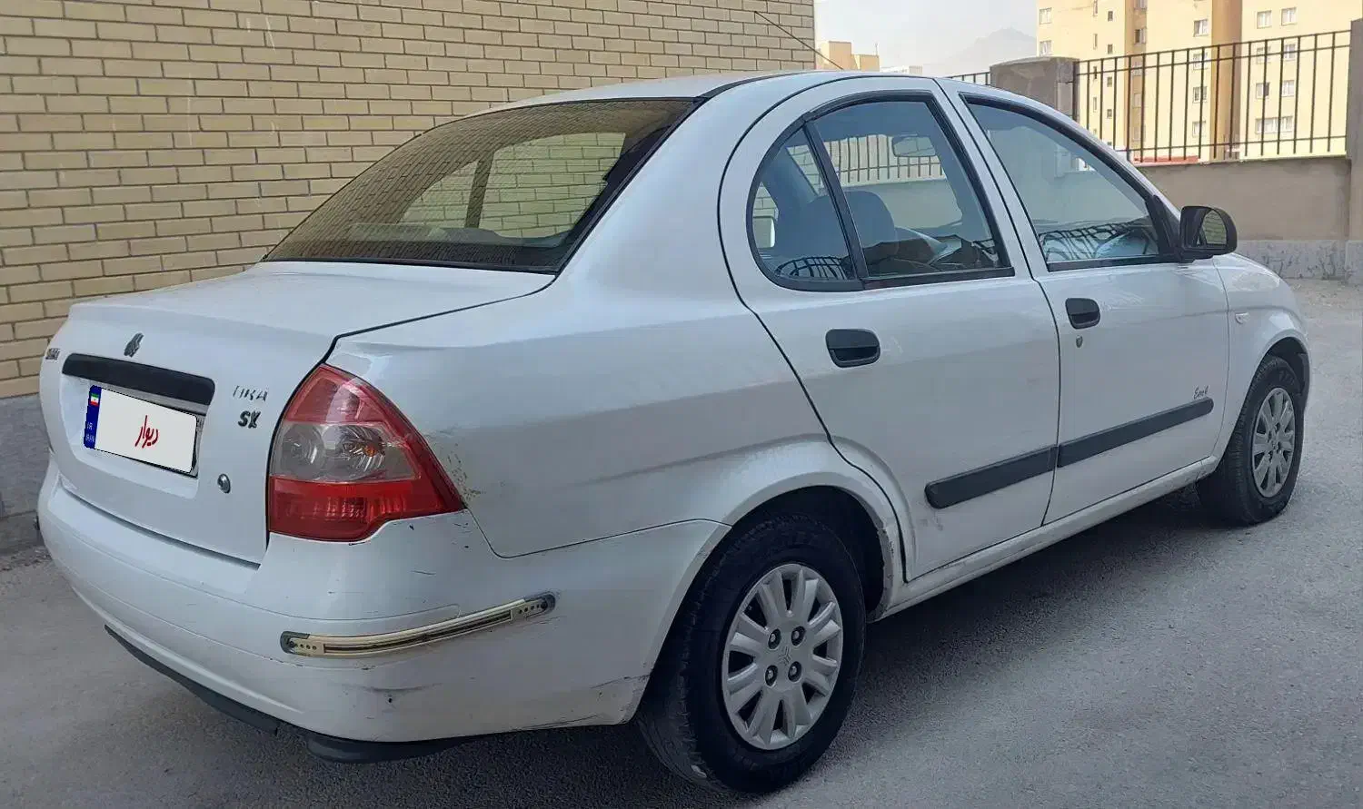 تیبا صندوق دار SX - 1392