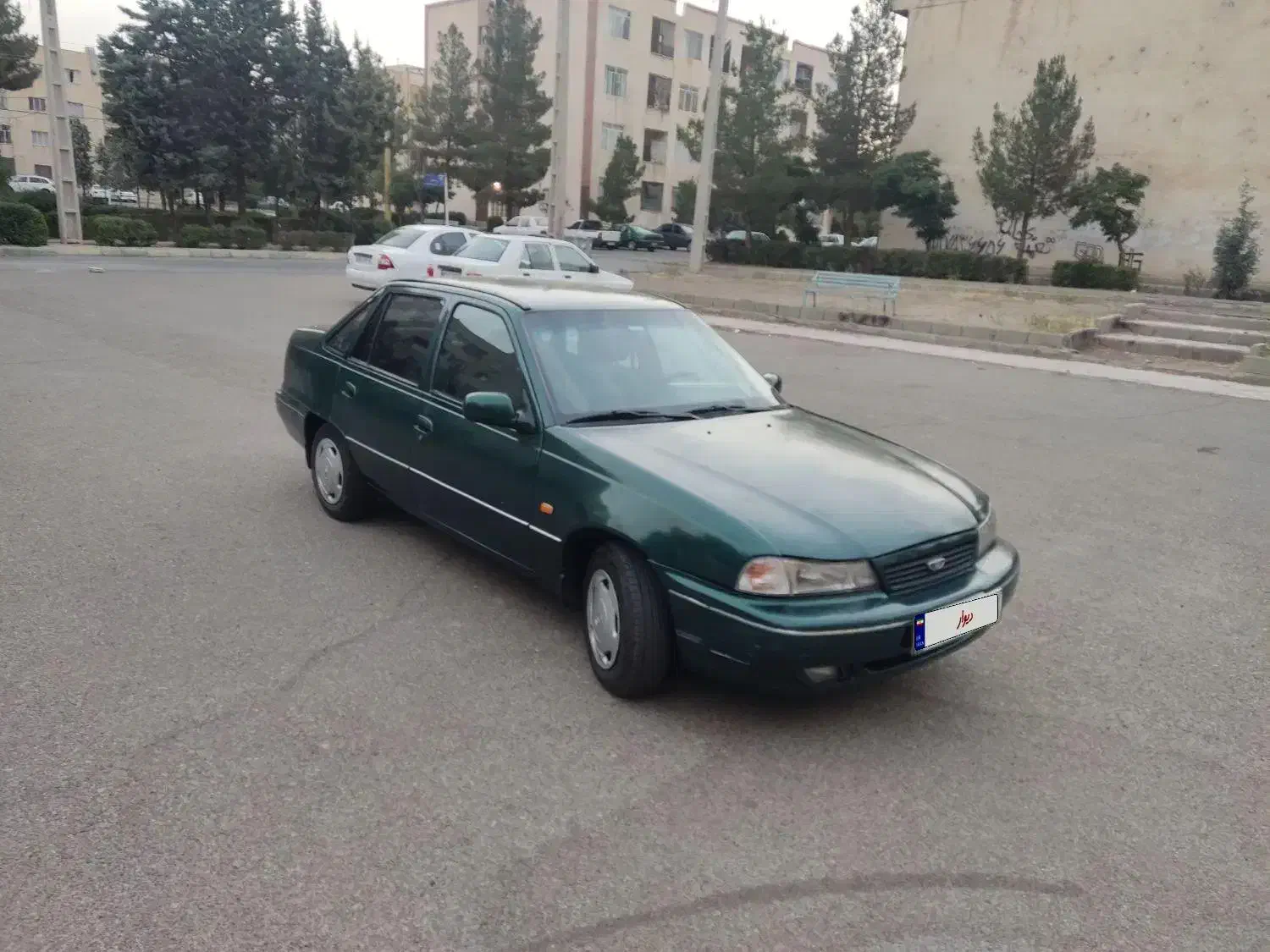دوو سیلو سدان - 1377