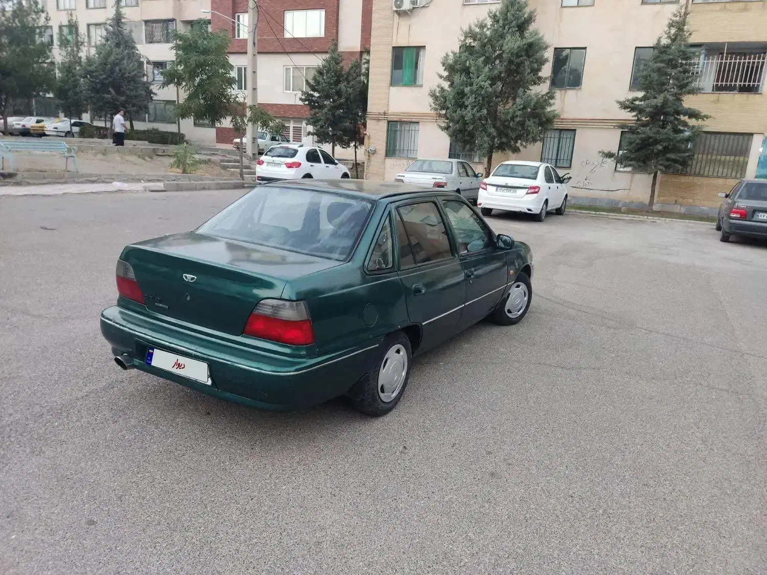 دوو سیلو سدان - 1377