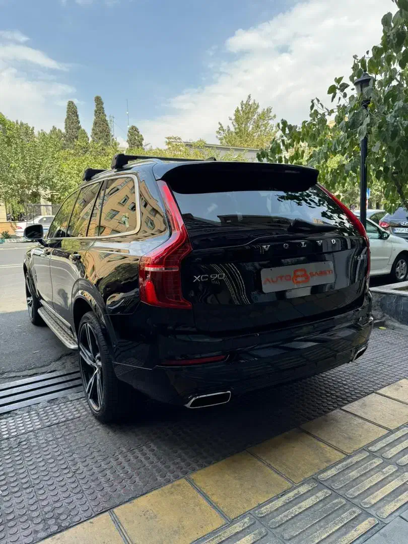 ولوو XC90 R-DESIGN - 2017