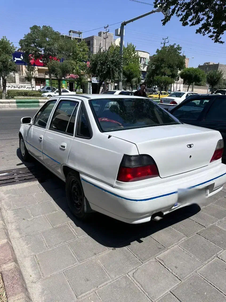 دوو سیلو سدان - 1381