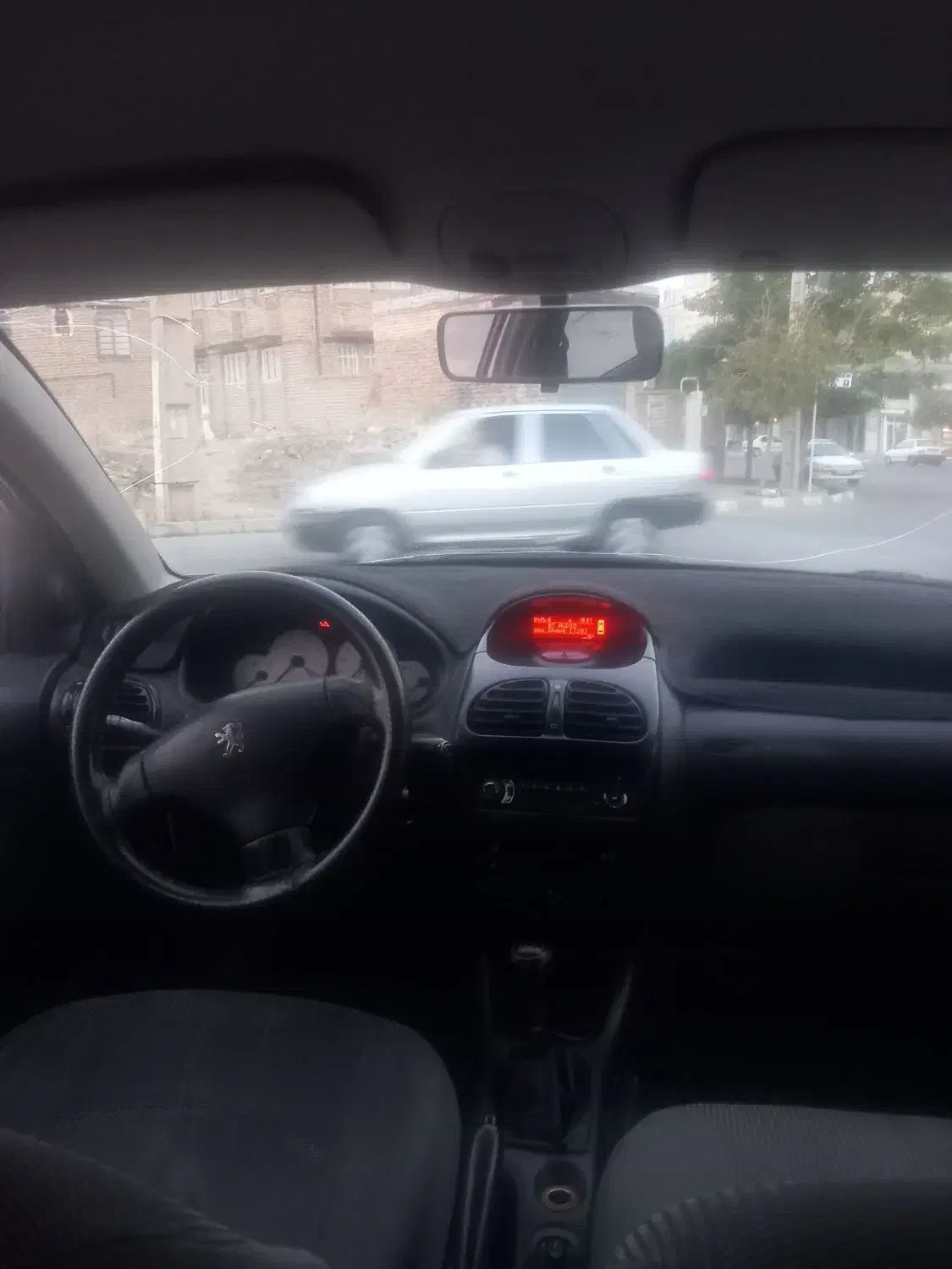 پژو ۲۰۶ صندوق دار v8 - 1394