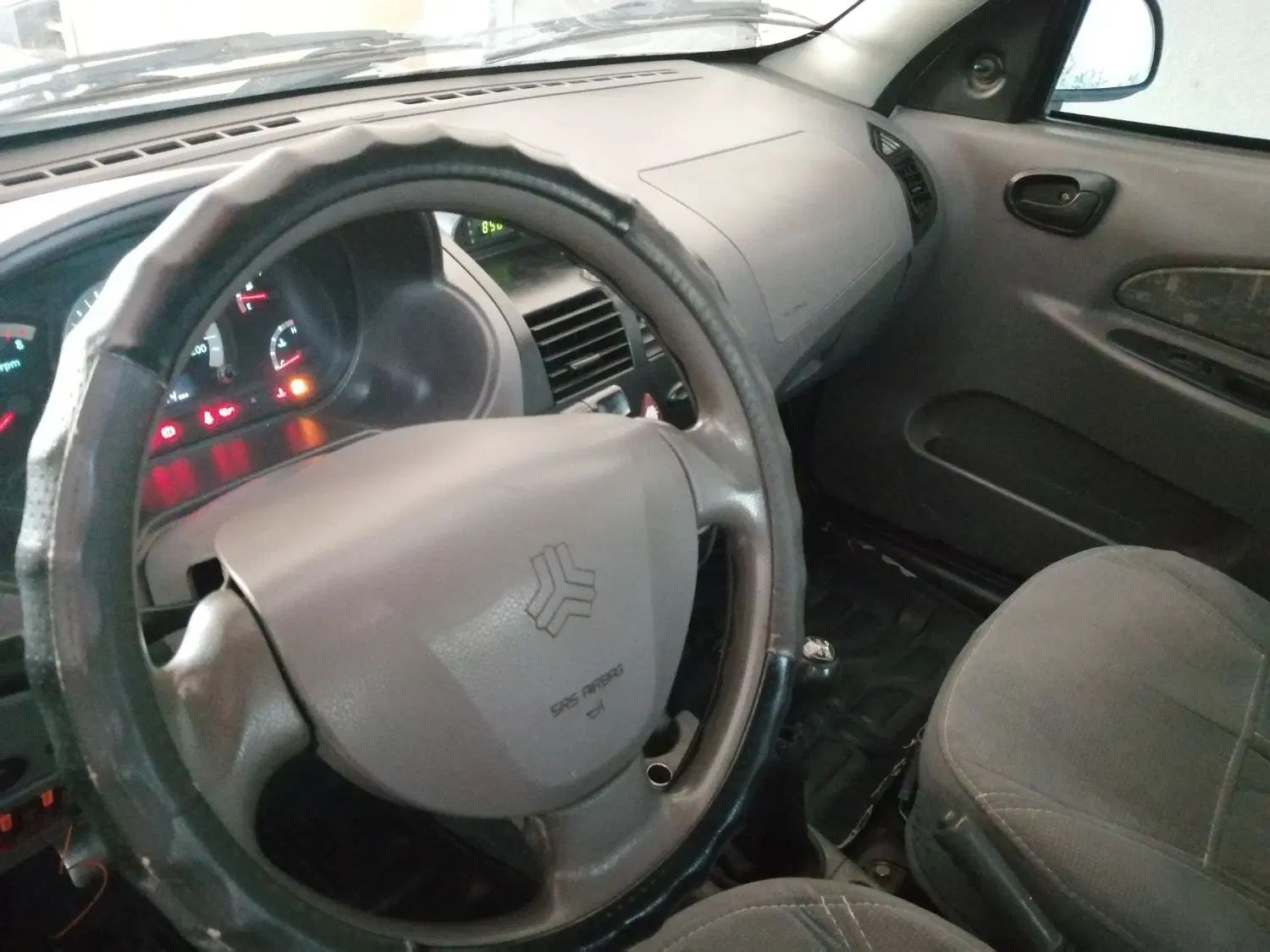 تیبا صندوق دار EX - 1393