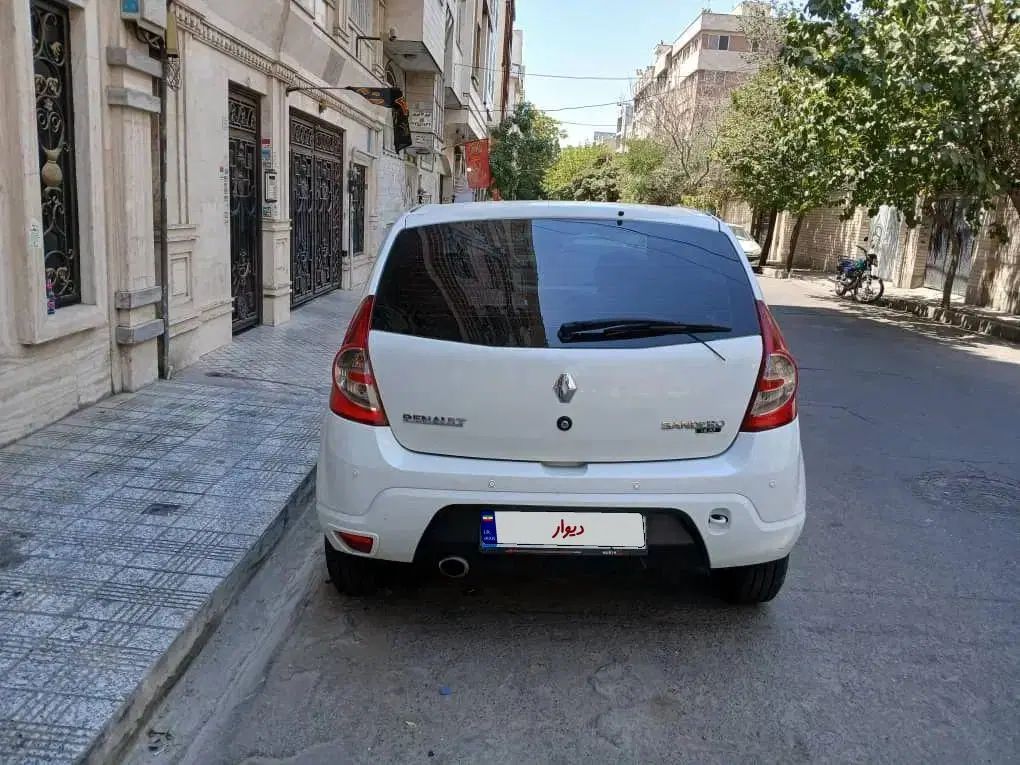 رنو ساندرو اتوماتیک - 1396