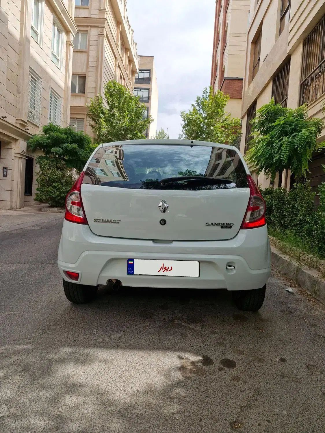 رنو ساندرو اتوماتیک - 1395