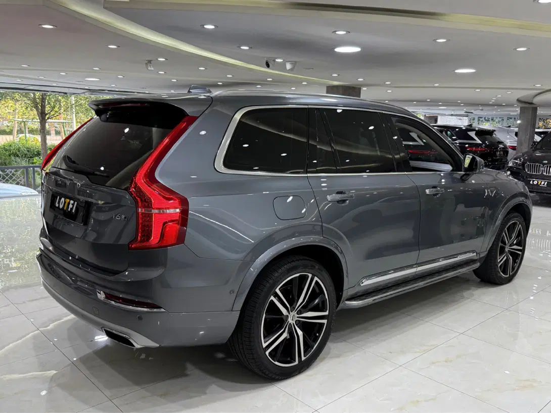 ولوو XC90 اینسکریپشن - 2016