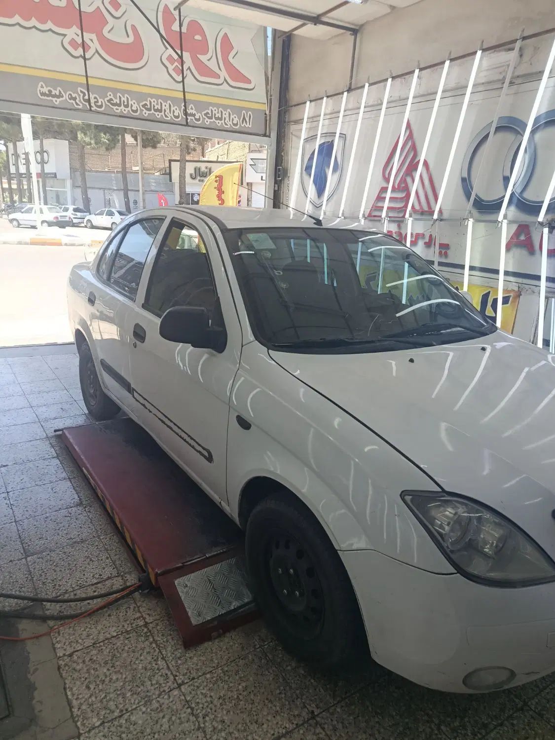 تیبا صندوق دار EX - 1394