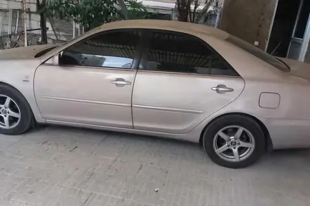 تویوتا کمری GLX - 2005