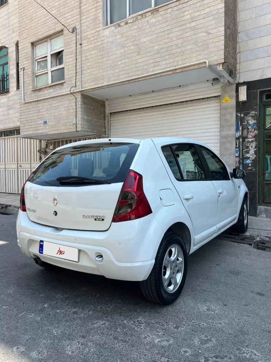 رنو ساندرو اتوماتیک - 1396