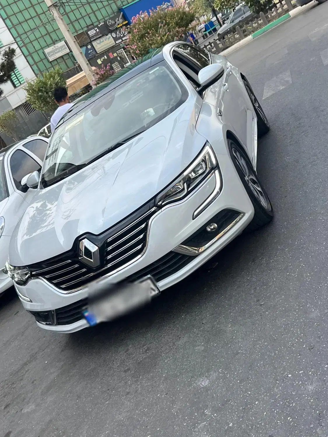 خودرو رنو، تالیسمان آگهی ann_19968024