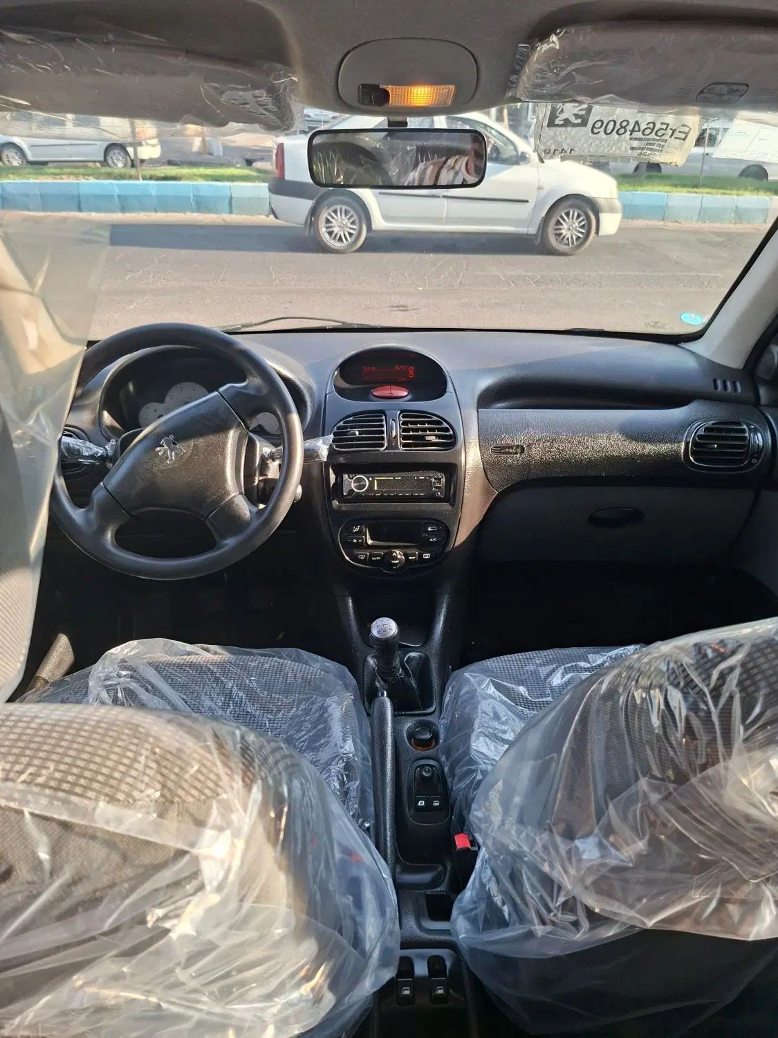 پژو ۲۰۶ صندوق دار v8 - 1396