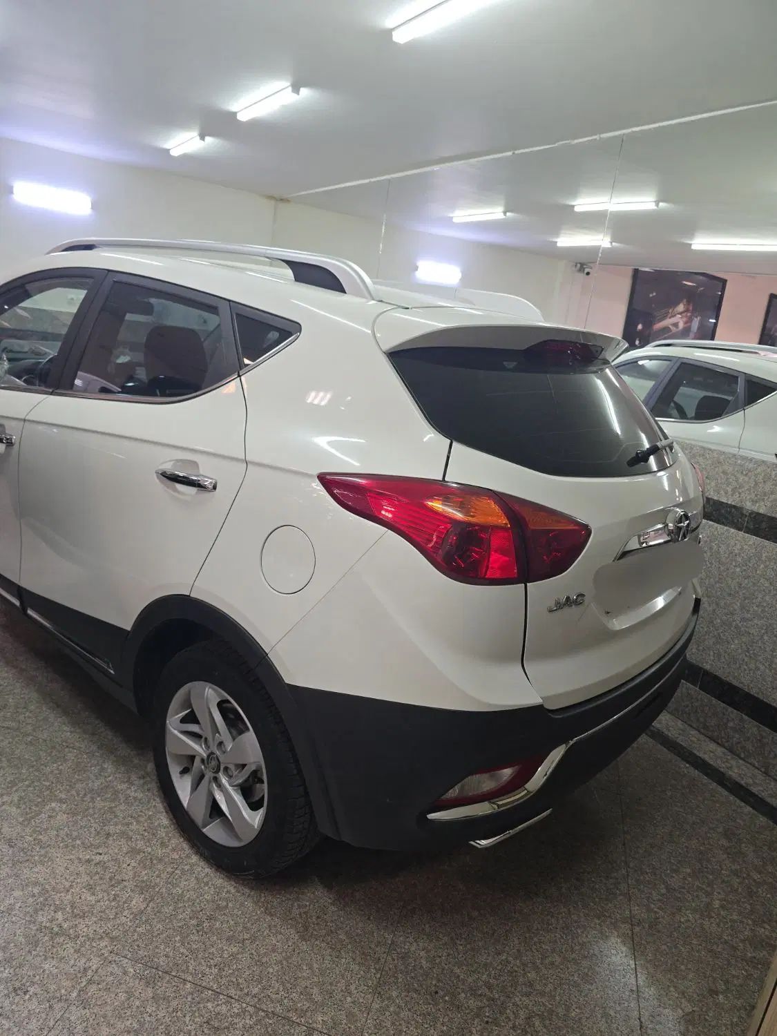 جک S3 اتوماتیک - 1400
