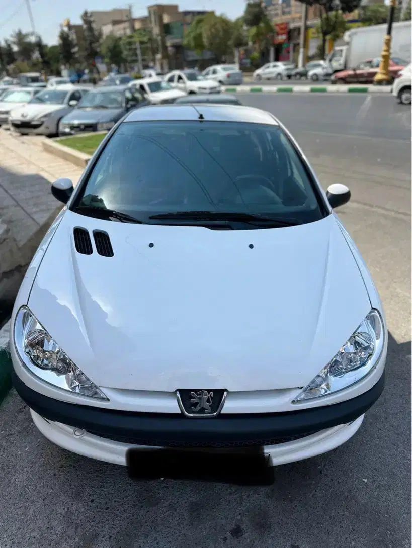 پژو ۲۰۶ صندوق دار v8 - 1396