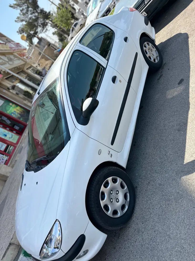 پژو ۲۰۶ صندوق دار v8 - 1396