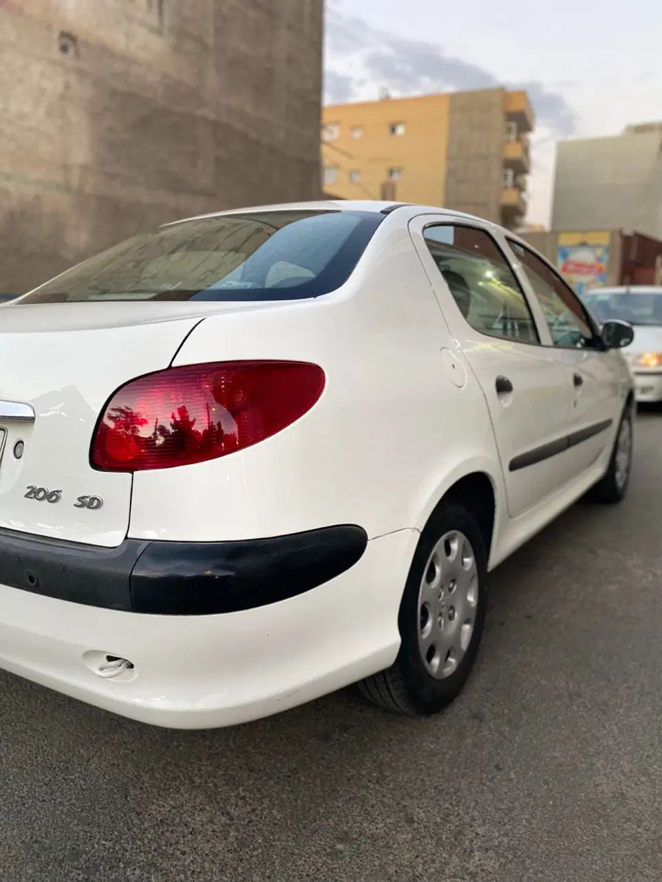 پژو ۲۰۶ صندوق دار v8 - 1397