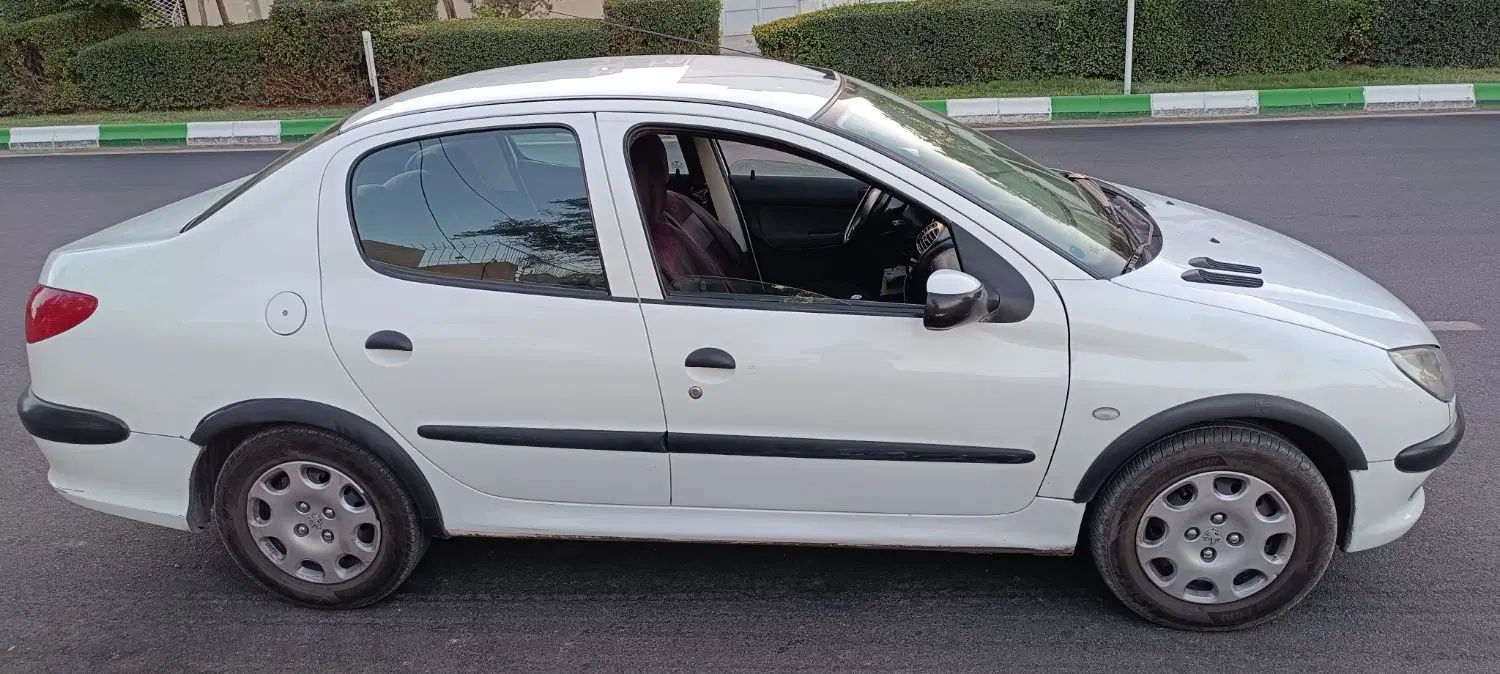 پژو ۲۰۶ صندوق دار v8 - 1396