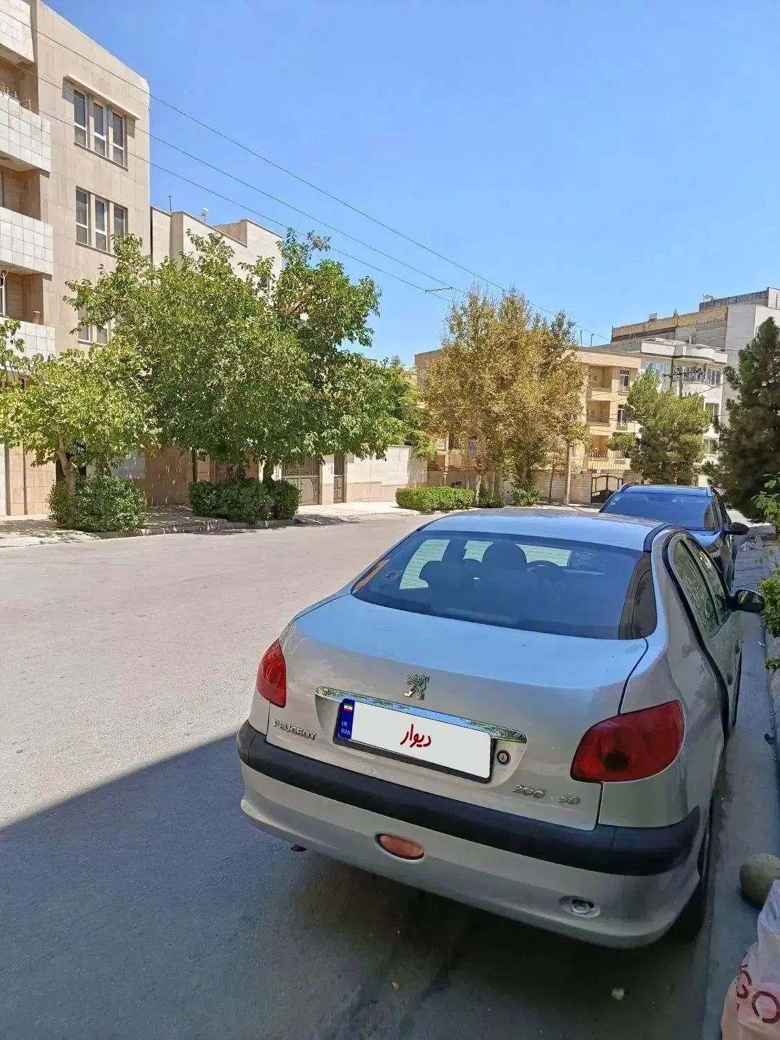پژو ۲۰۶ صندوق دار v8 - 1395
