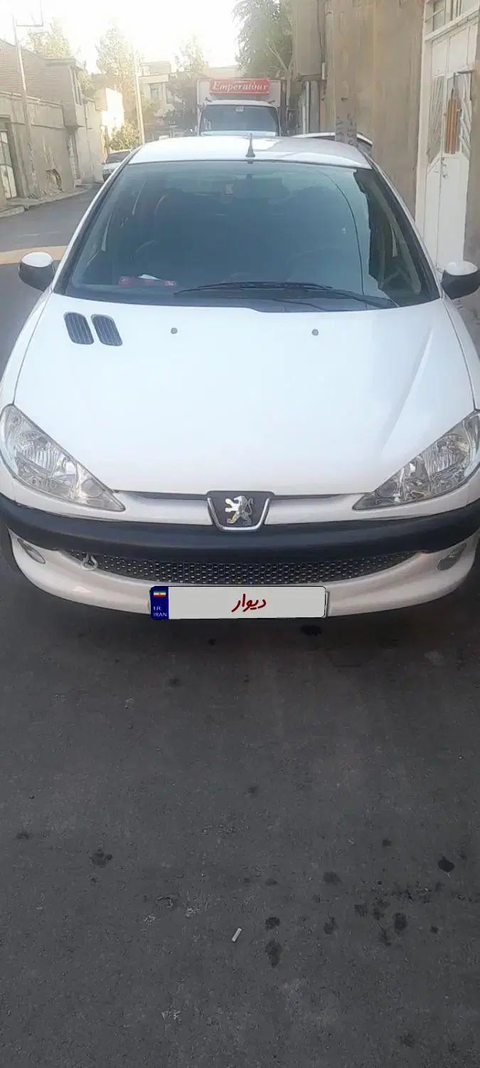 پژو ۲۰۶ صندوق دار v8 - 1395