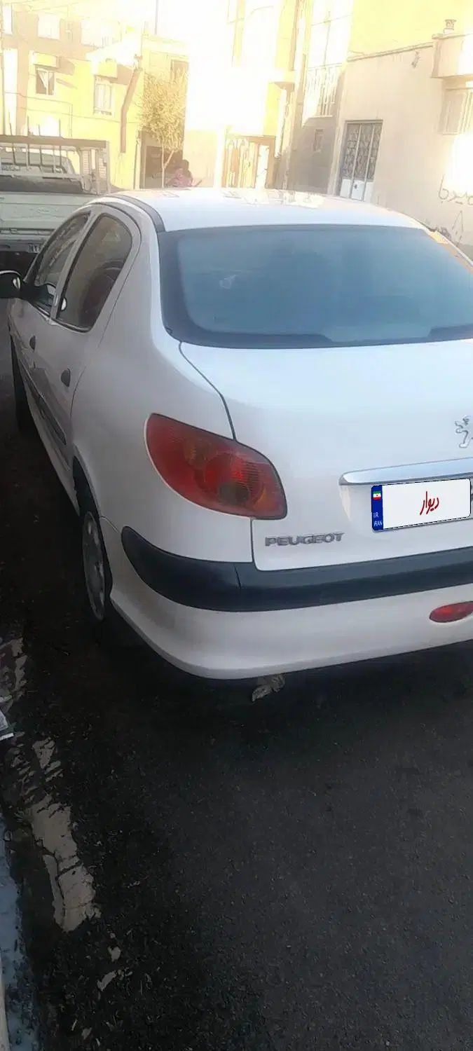 پژو ۲۰۶ صندوق دار v8 - 1395