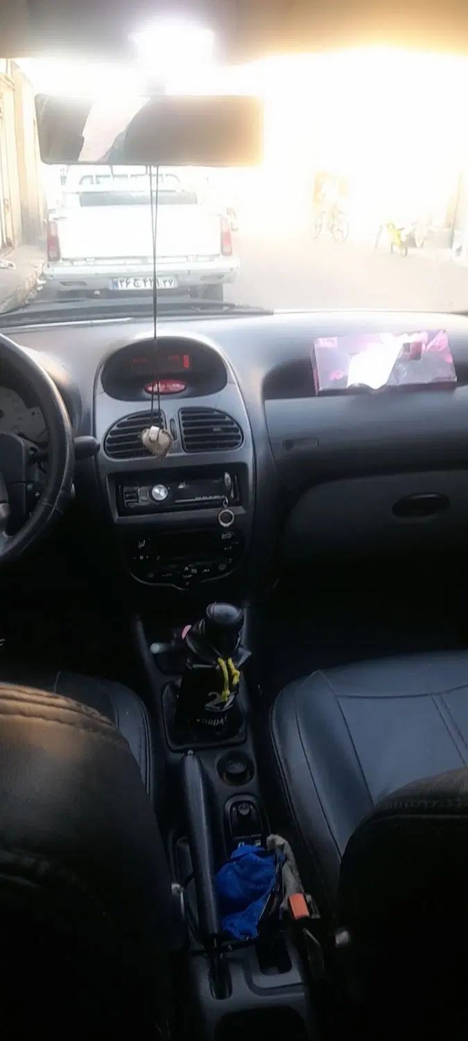 پژو ۲۰۶ صندوق دار v8 - 1395