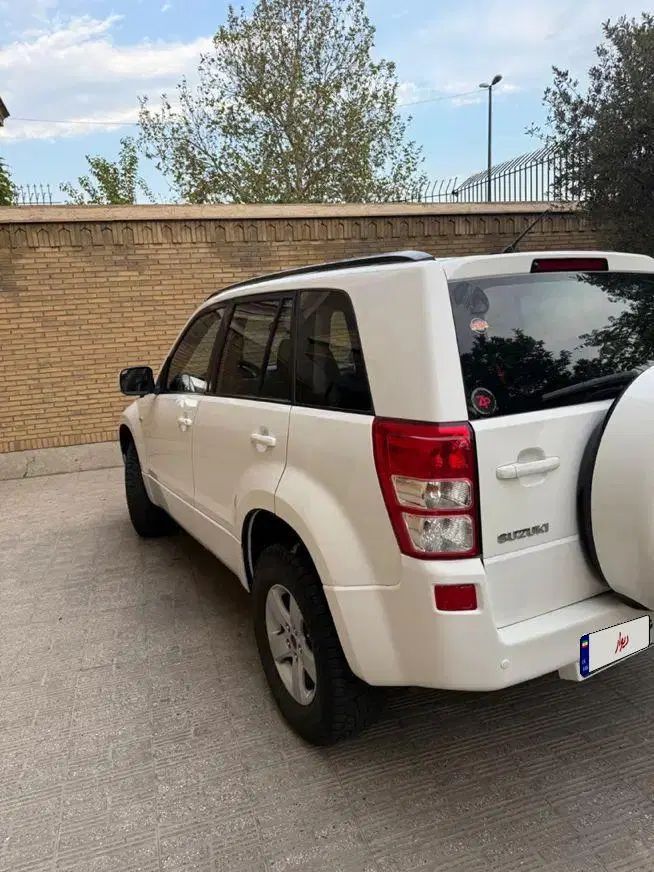 سوزوکی ویتارا ایران خودرو 2400 اتوماتیک - 1389
