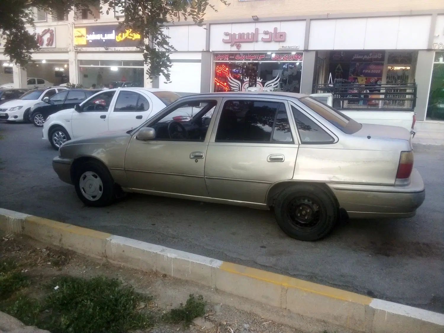 دوو سیلو سدان - 1380