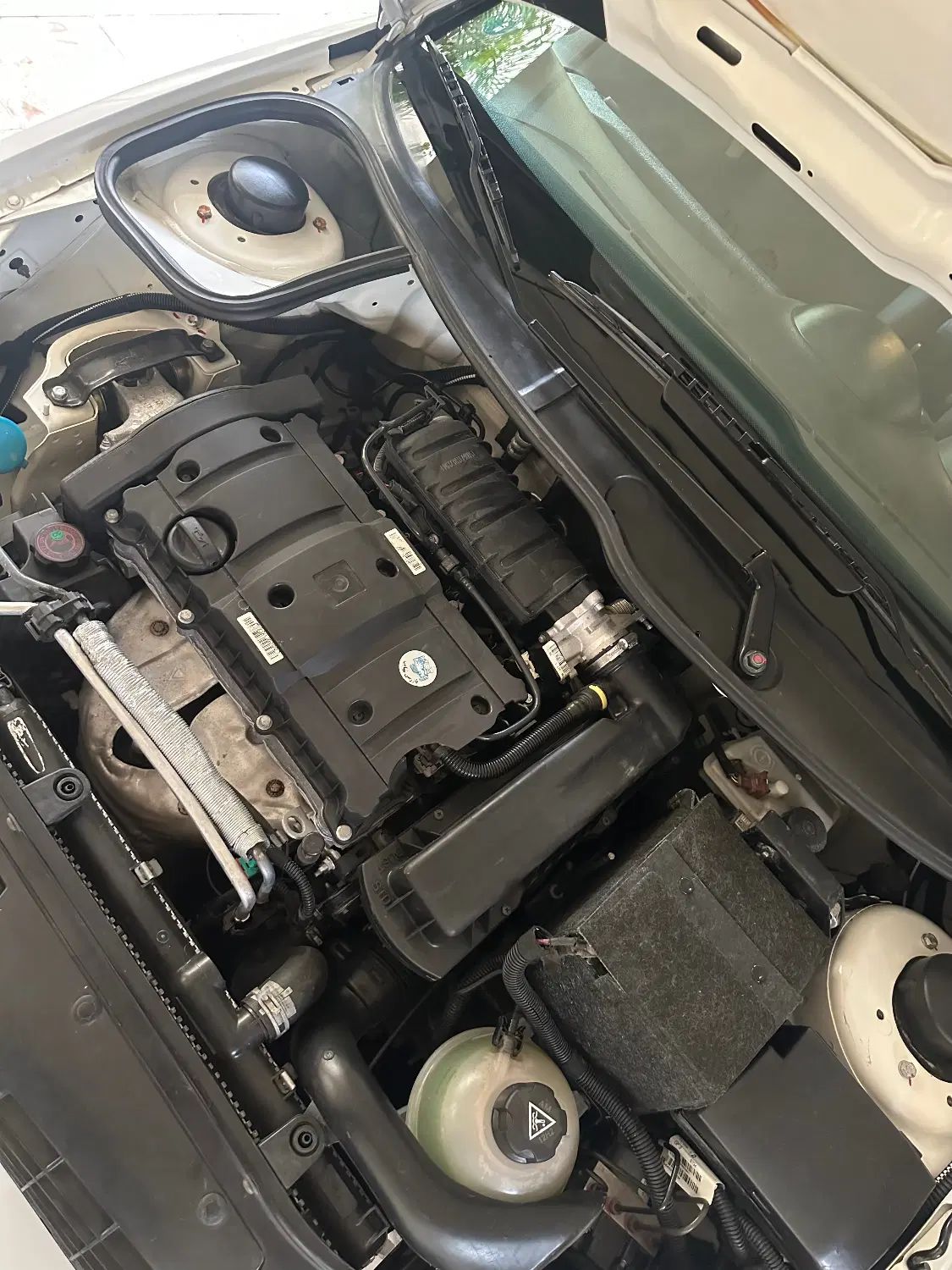 پژو ۲۰۶ صندوق دار v8 - 1399