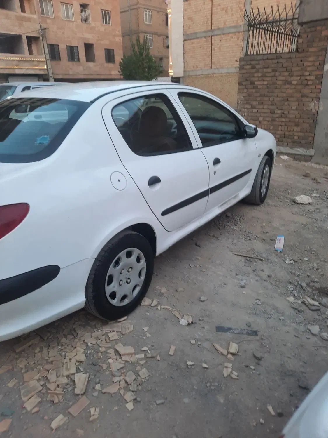 پژو ۲۰۶ صندوق دار v8 - 1398