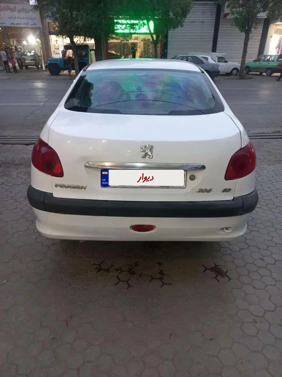 پژو ۲۰۶ صندوق دار v2 - 1390