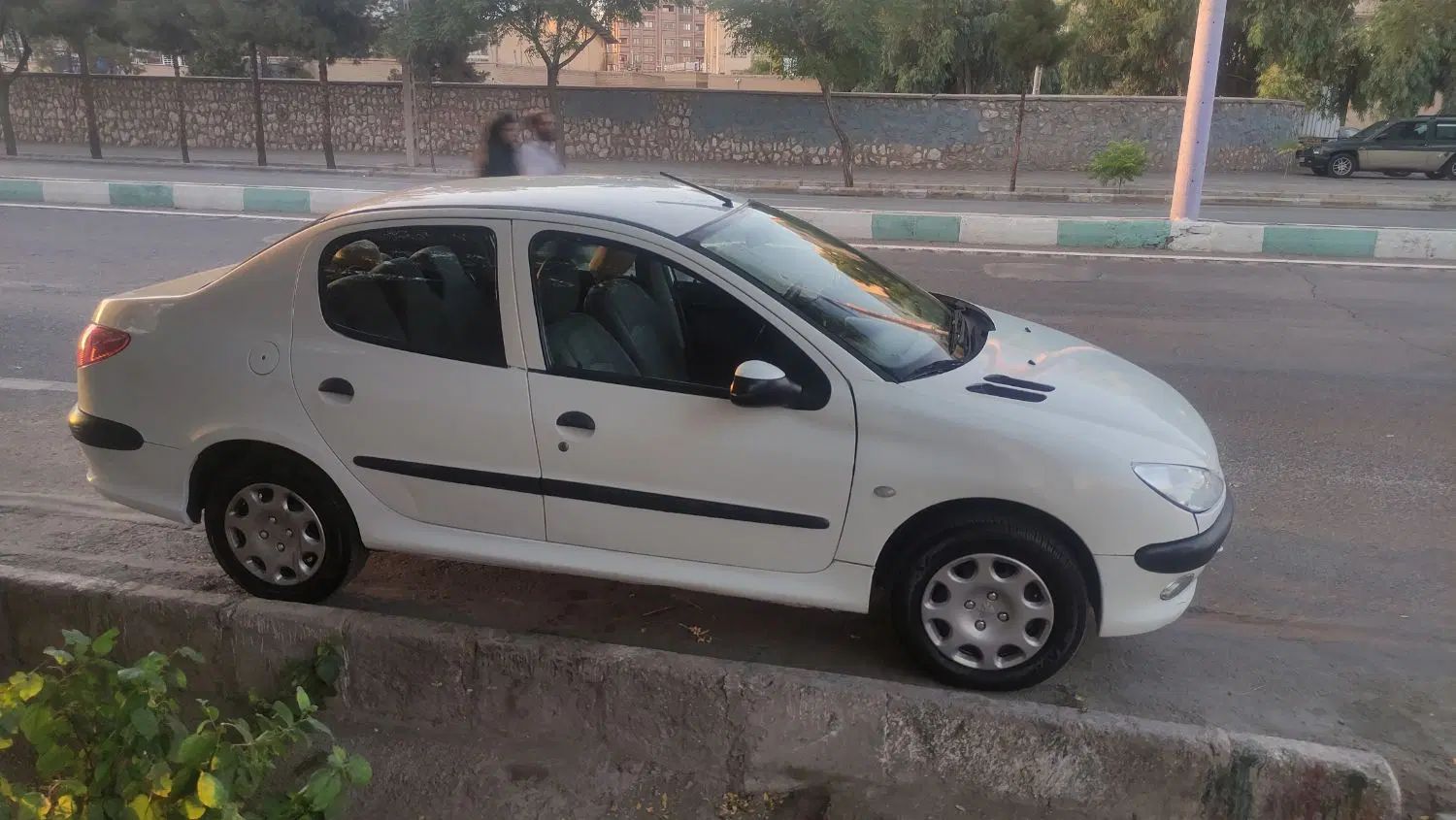 پژو ۲۰۶ صندوق دار v8 - 1394