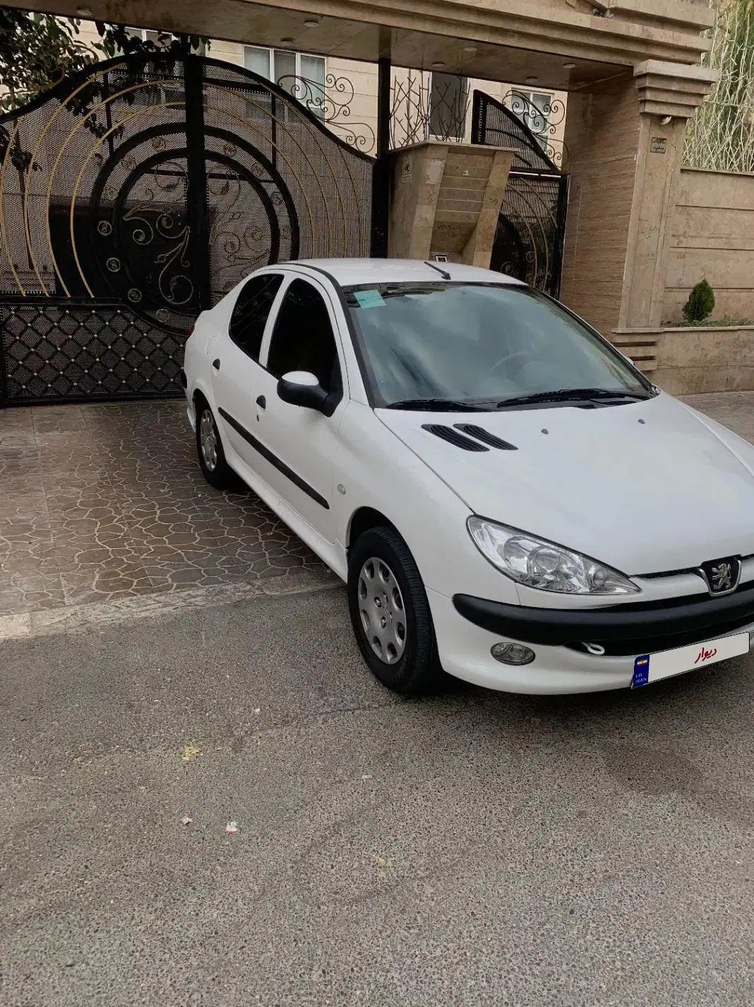 پژو ۲۰۶ صندوق دار v8 - 1397