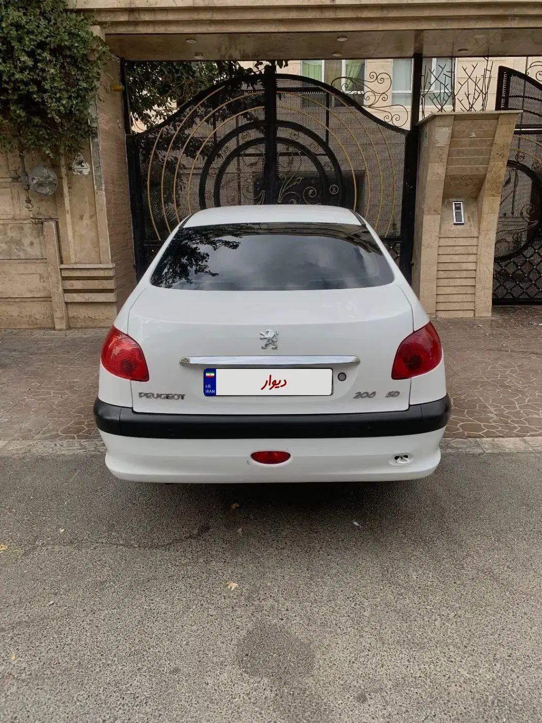پژو ۲۰۶ صندوق دار v8 - 1397