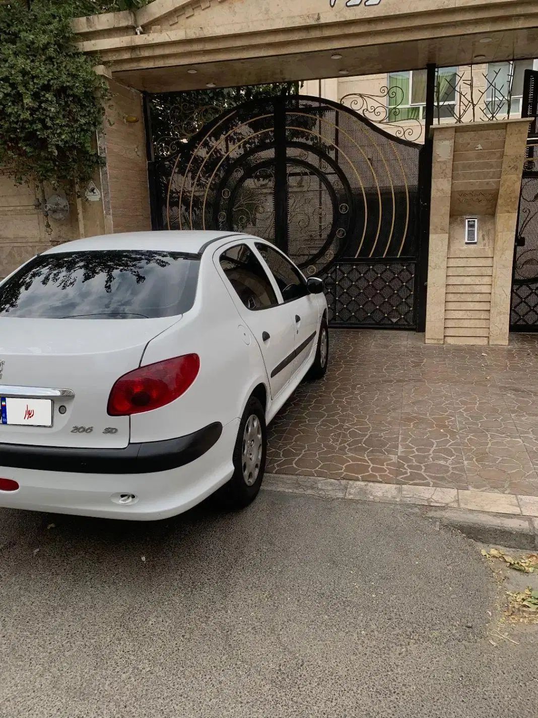 پژو ۲۰۶ صندوق دار v8 - 1397