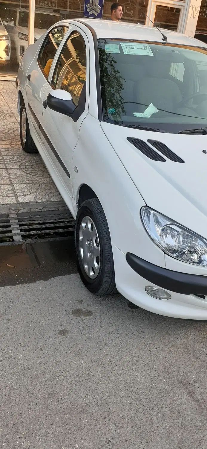 پژو ۲۰۶ صندوق دار v8 - 1391