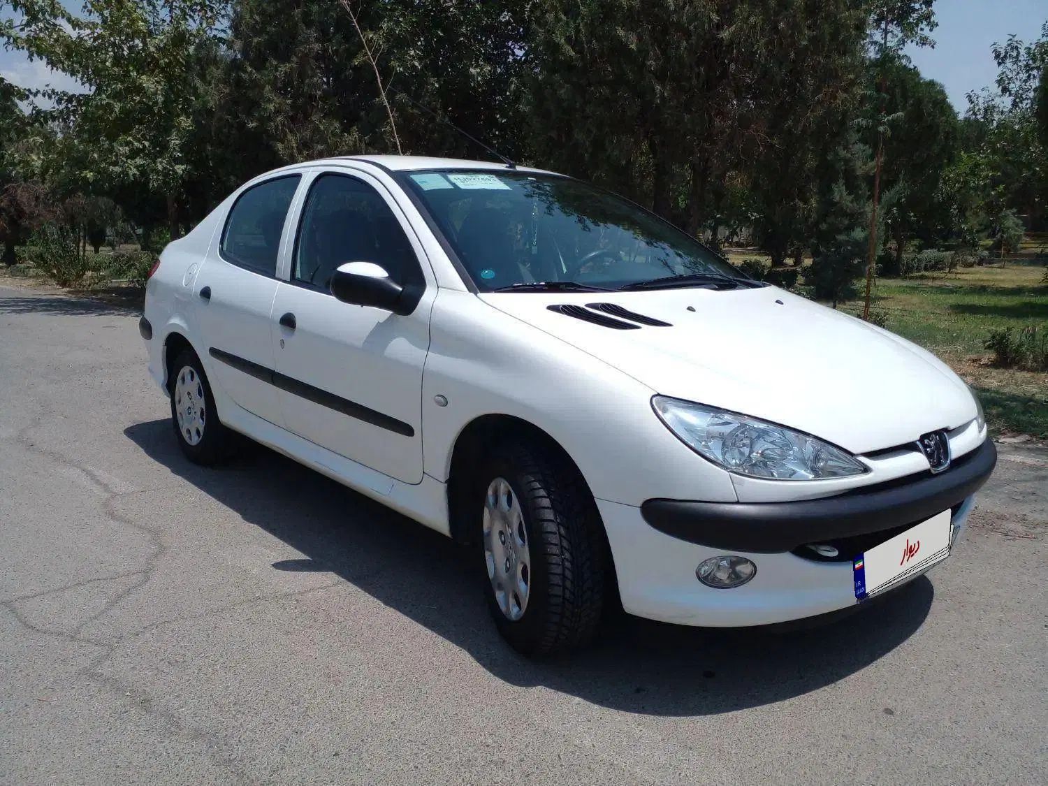 پژو ۲۰۶ صندوق دار v8 - 1396
