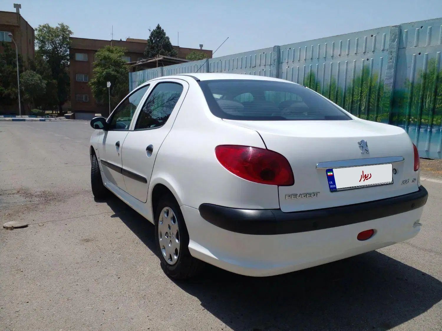 پژو ۲۰۶ صندوق دار v8 - 1396