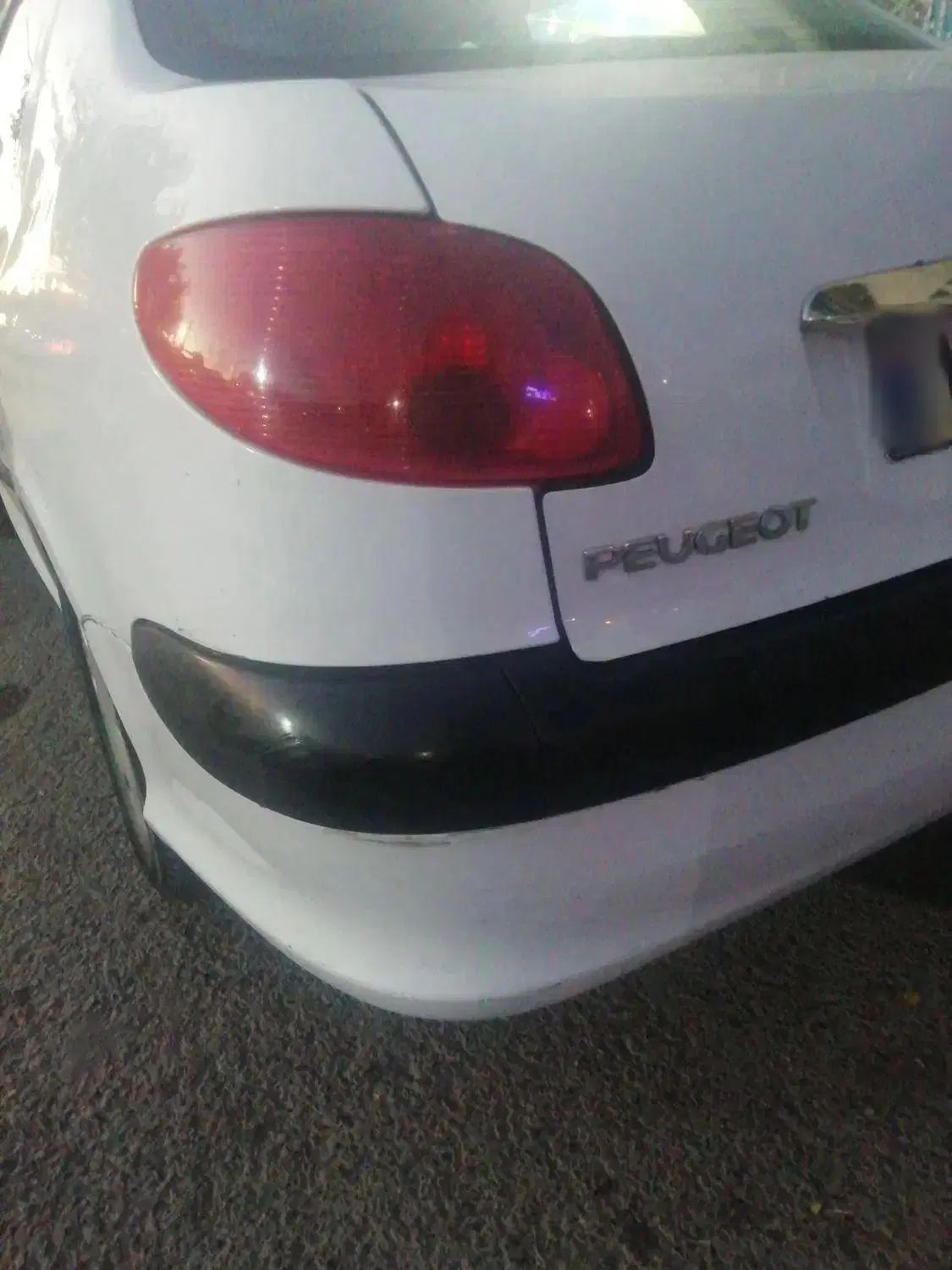پژو ۲۰۶ صندوق دار v8 - 1390