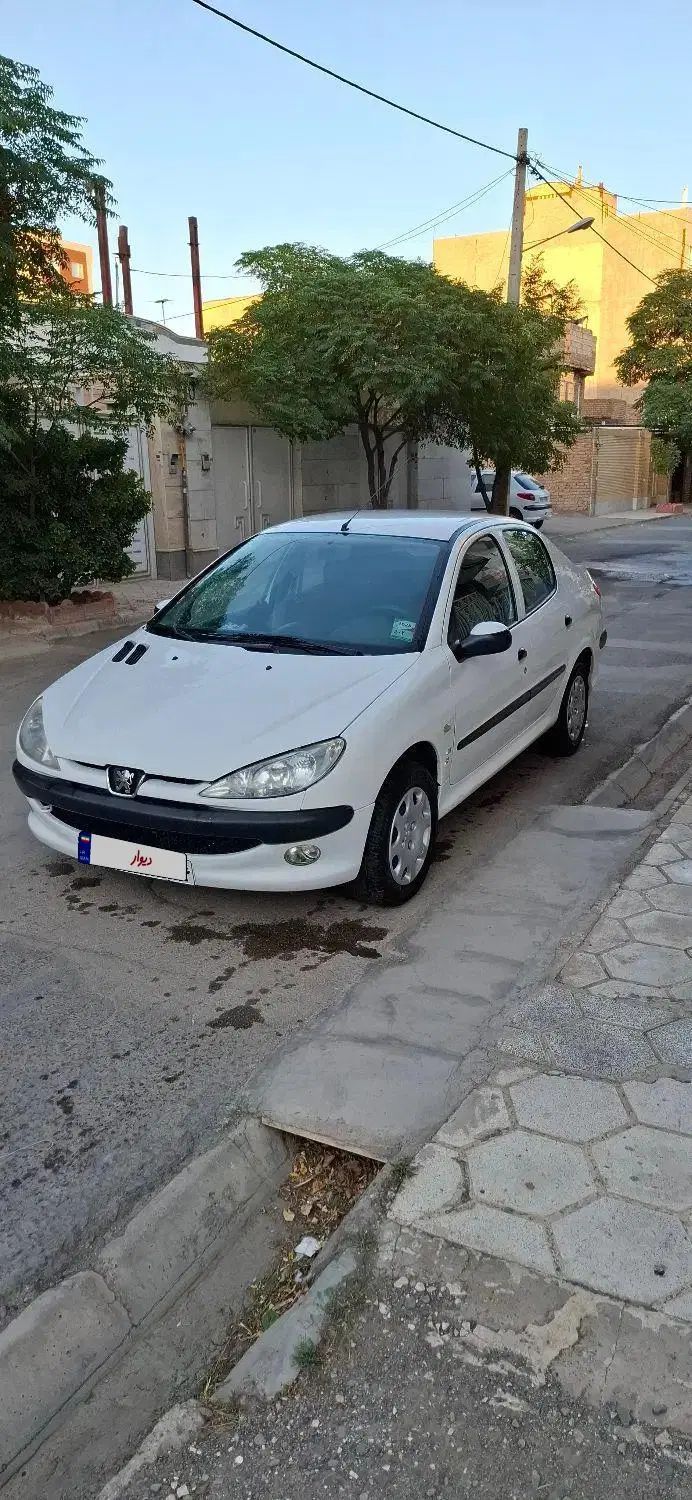 پژو ۲۰۶ صندوق دار v8 - 1397