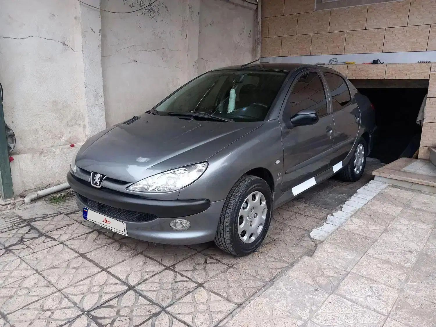 پژو ۲۰۶ صندوق دار v8 - 1394