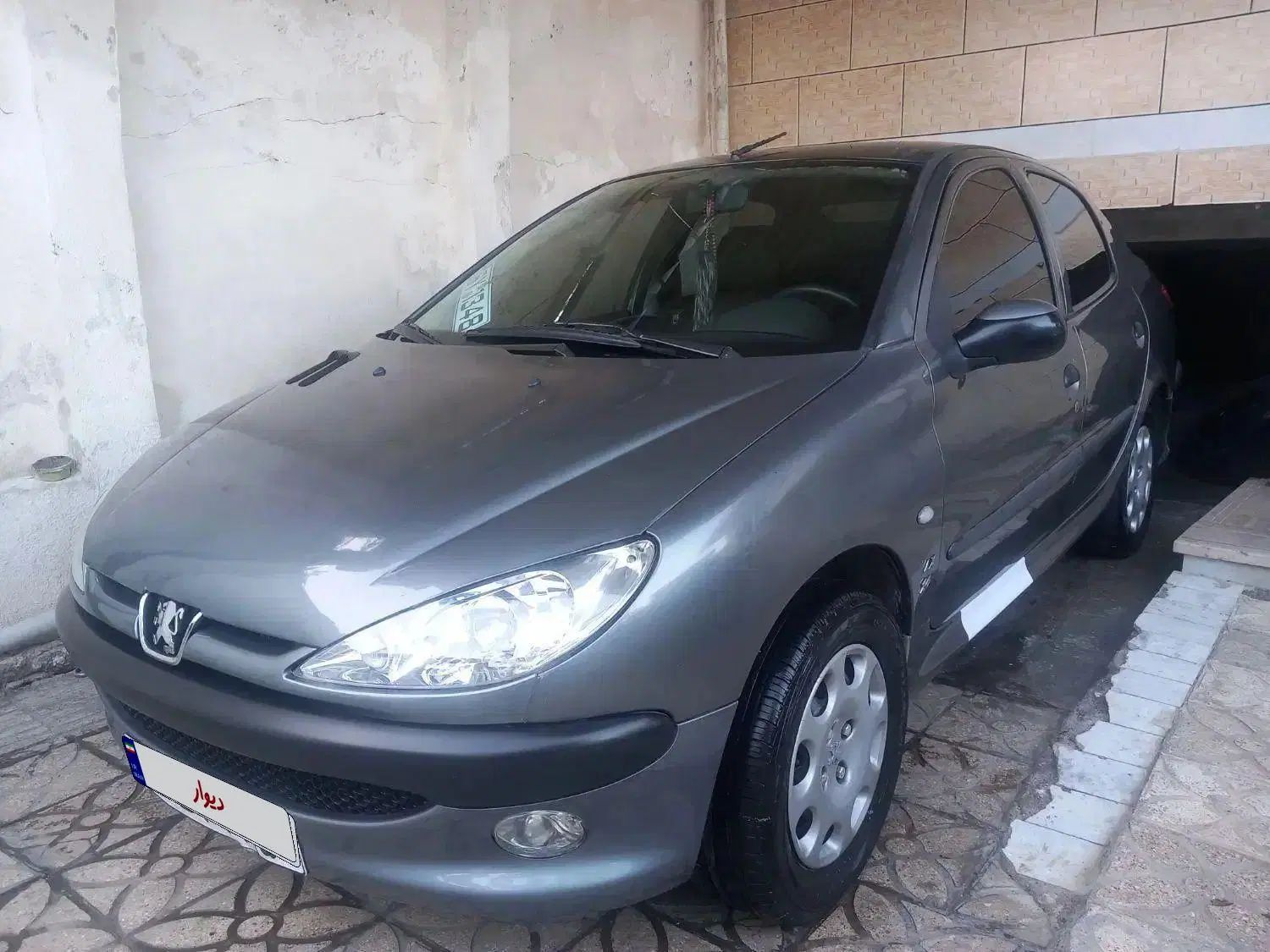 پژو ۲۰۶ صندوق دار v8 - 1394