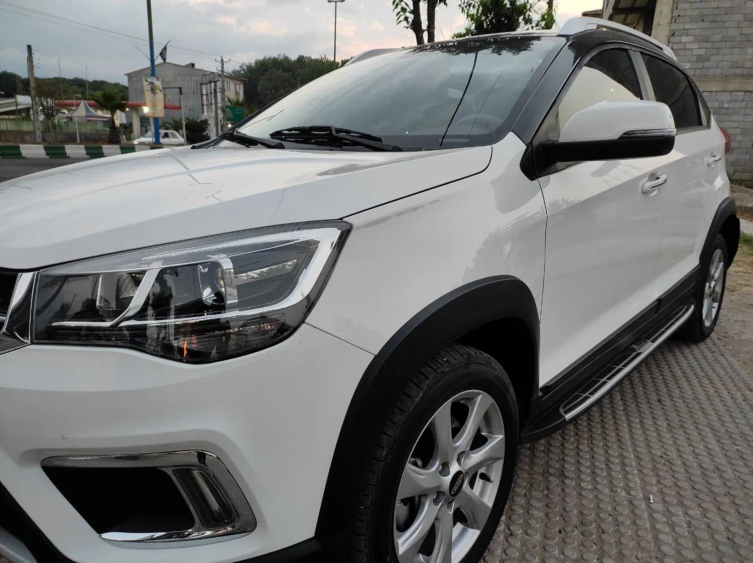 ام وی ام X22 اتوماتیک اسپرت اکسلنت - 1400