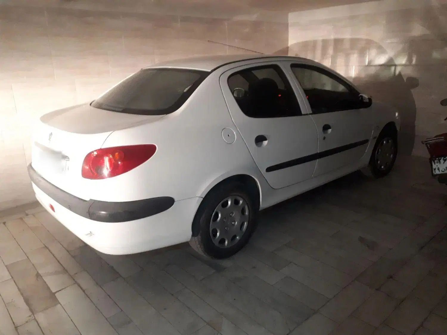 پژو ۲۰۶ صندوق دار v8 - 1394