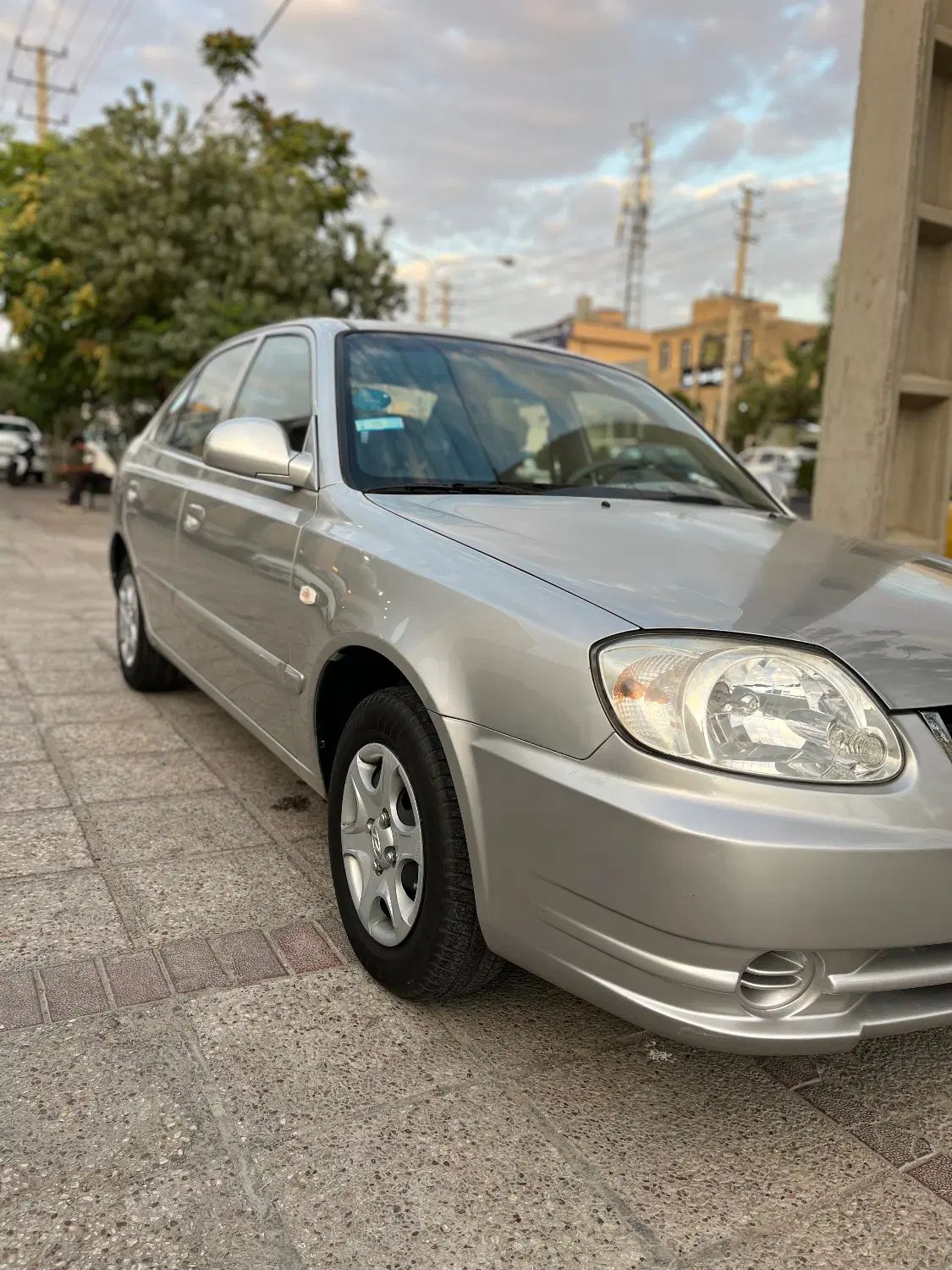 هیوندای ورنا دنده‌ ای - 1385