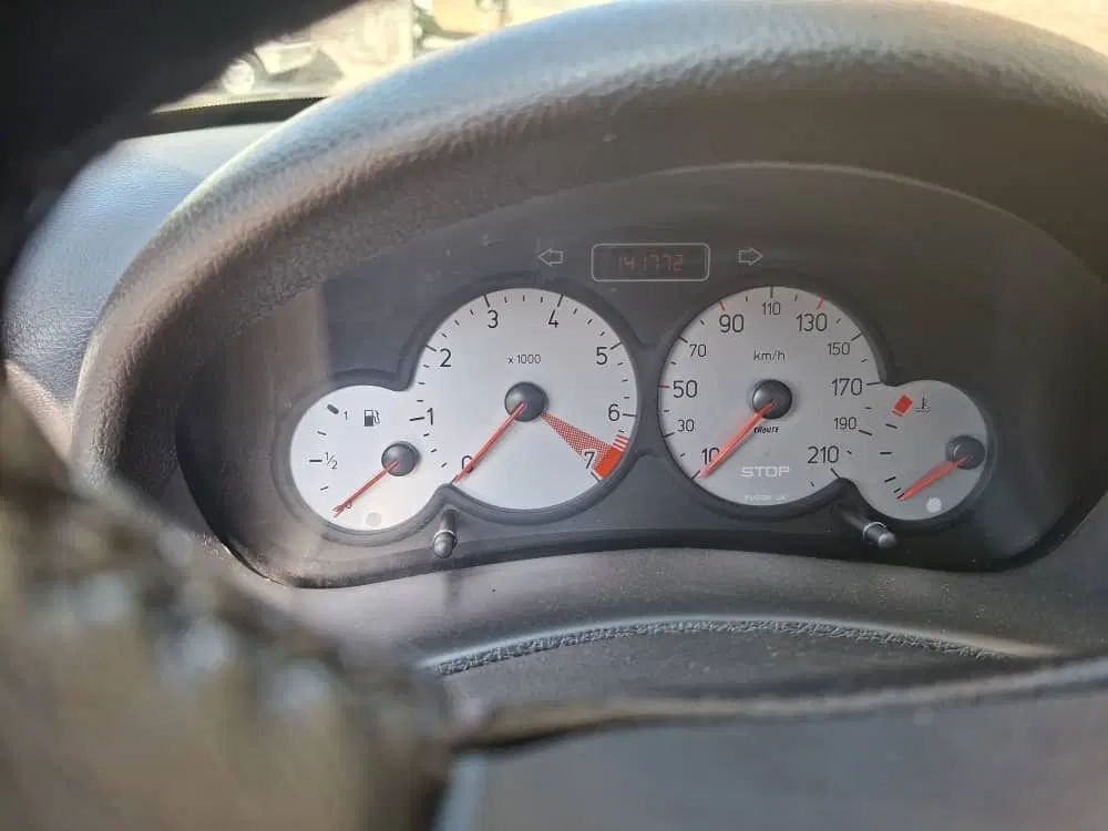 پژو ۲۰۶ صندوق دار v8 - 1393